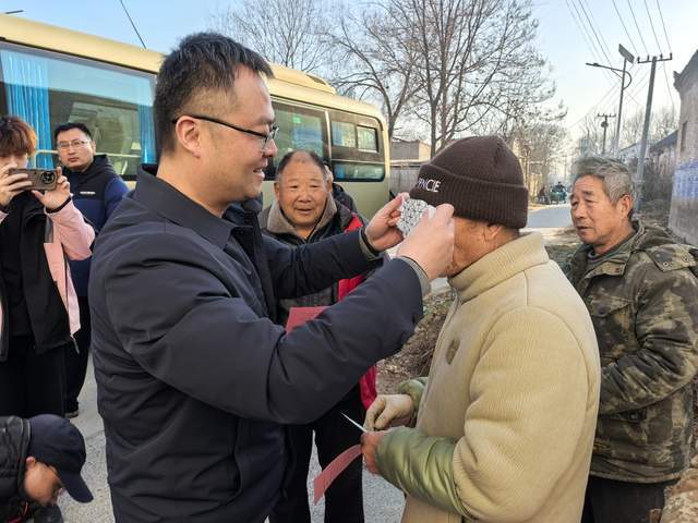 院医药学院党总支开展主题党日活动k8凯发网站河南应用技术职业学(图3)