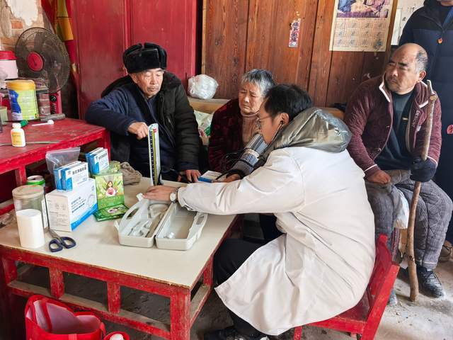 院医药学院党总支开展主题党日活动k8凯发网站河南应用技术职业学(图4)
